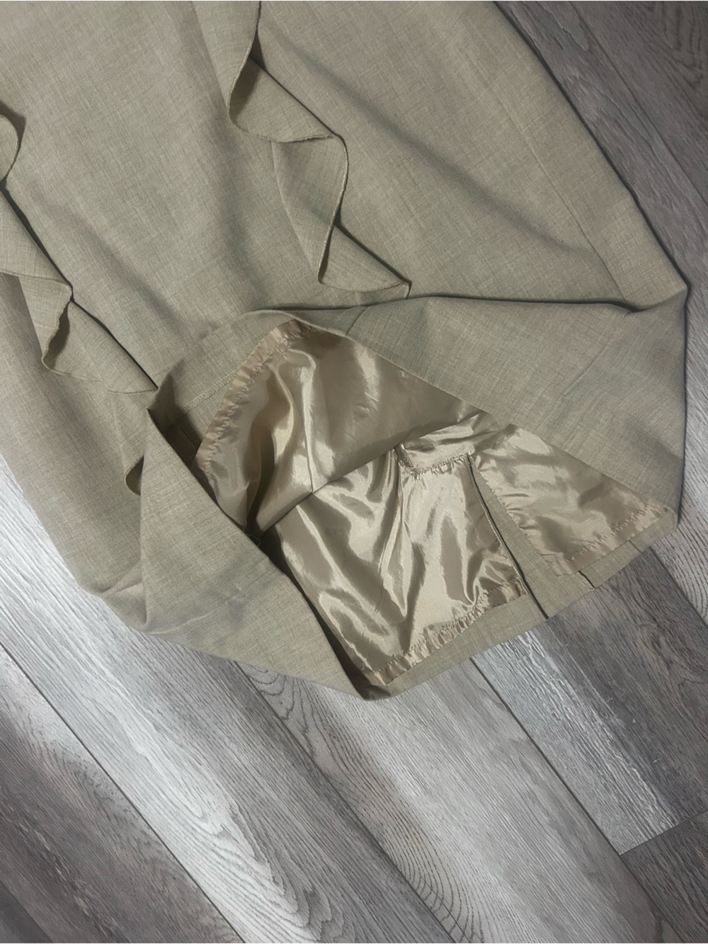 Calvin Klein Ruffle Shift Dress - Picture 4 of 7